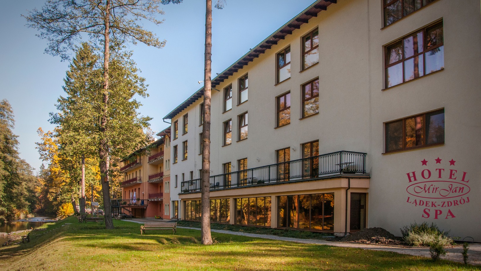 Hotel Mir-Jan – zdjęcie główne