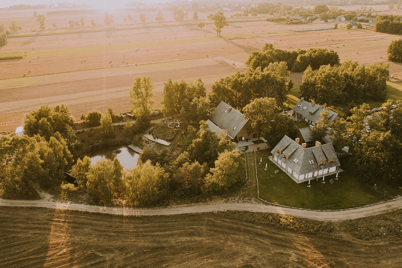 W Szczerym Polu – zdjęcie główne