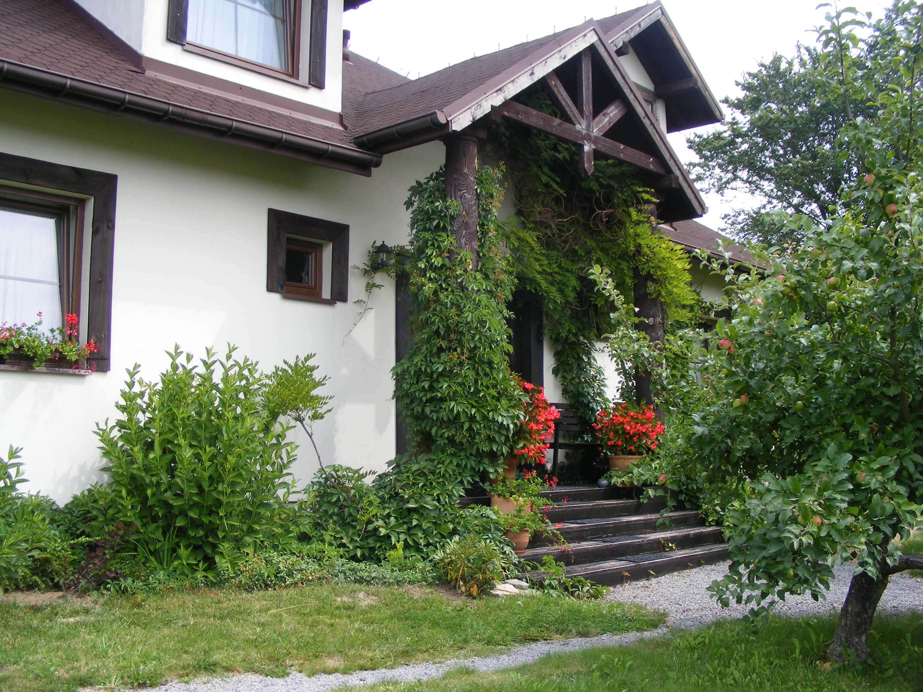 Dworek Lachowicze – zdjęcie główne