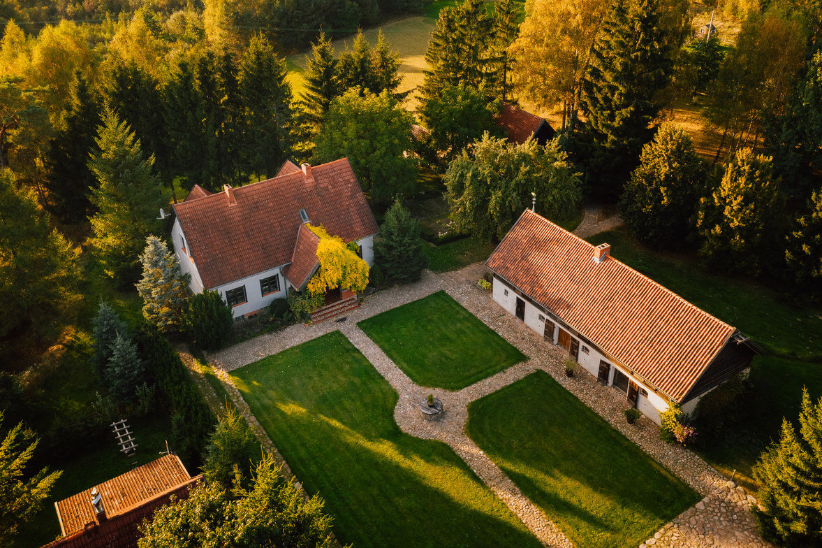 Prywatna Wieś – zdjęcie główne