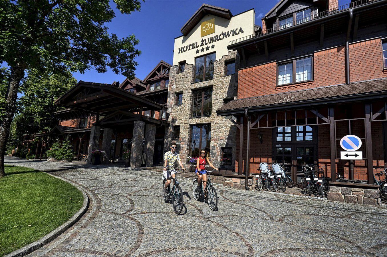Hotel Żubrówka **** – zdjęcie główne