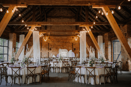 Lato - Industrialny obiekt na eventy