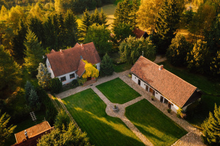 Prywatna Wieś – miniatura 1