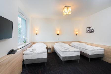 Automobil Hotel *** – miniatura 14