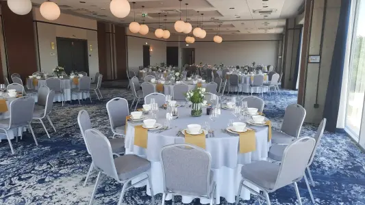 Arche Hotel Wrocław Airport – miniatura 3