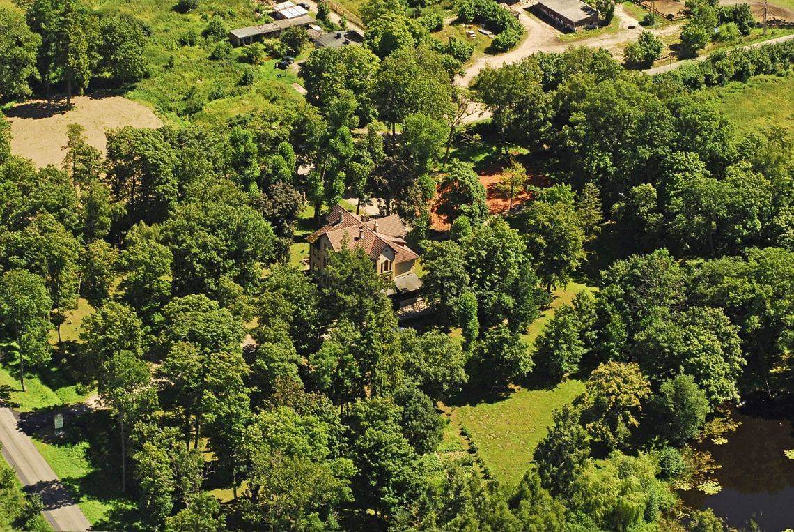 Pałac Poraj – zdjęcie główne